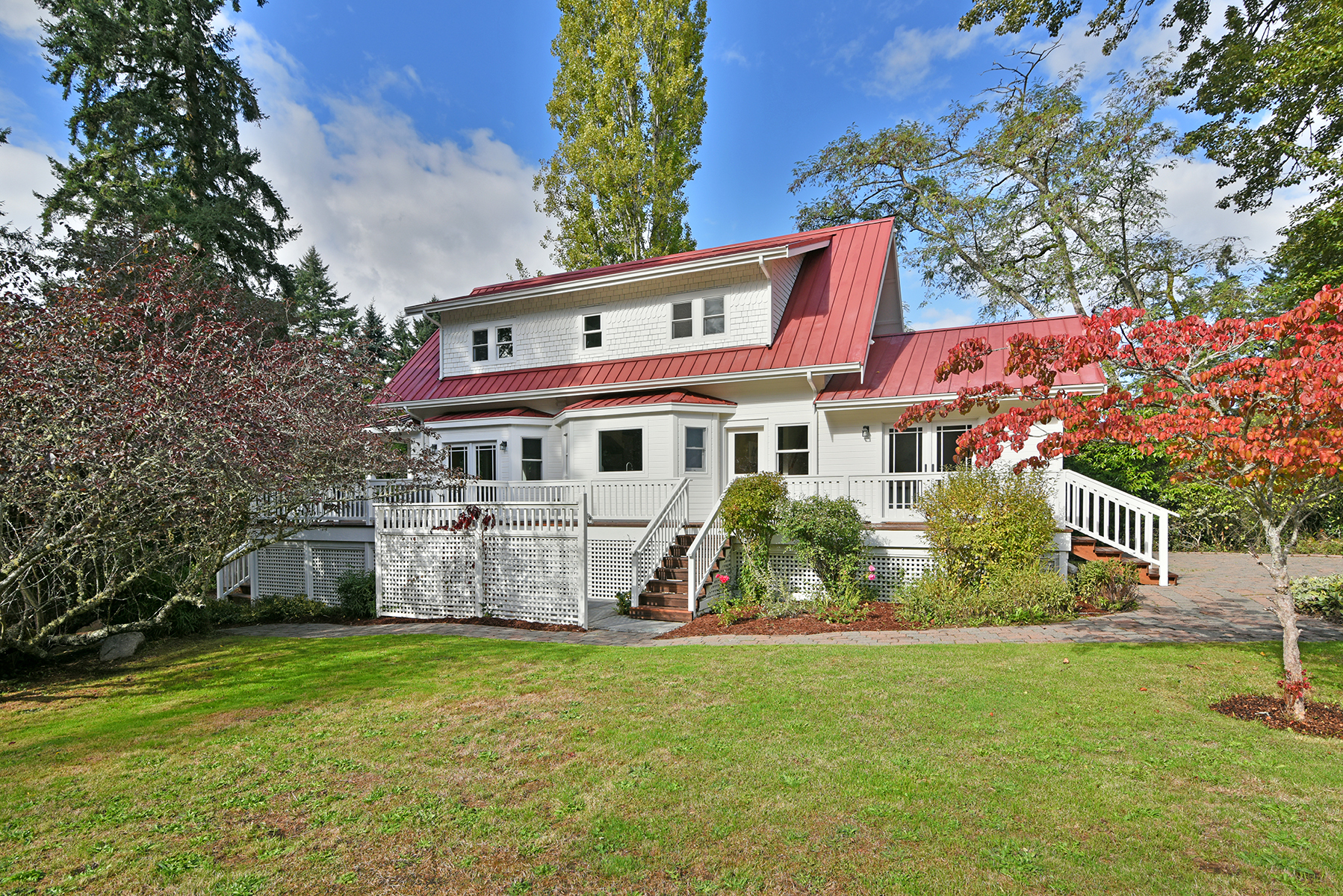 Property Photo:  4540 Taylor Ave NE  WA 98110 