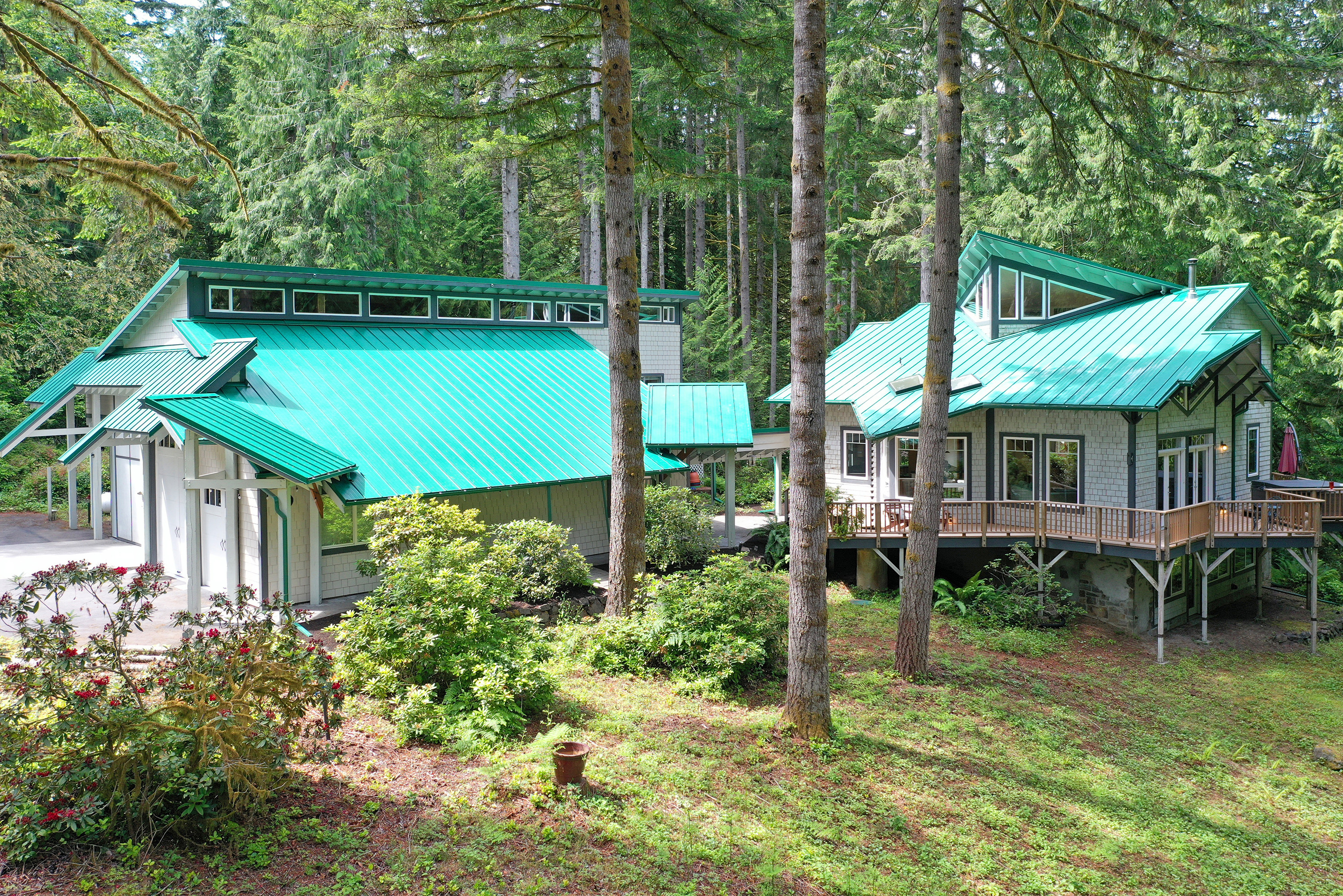 Property Photo:  6950 Fletcher Bay Road NE  WA 98110 