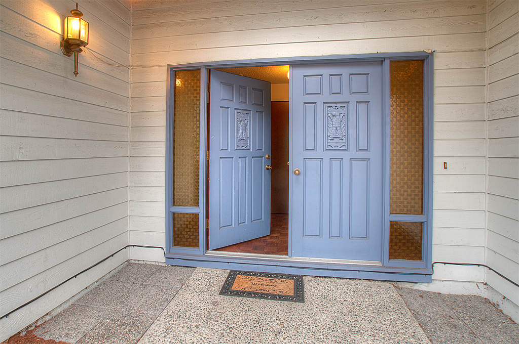 Property Photo: Interior tour 17204 NE 16th Place WA 98008
