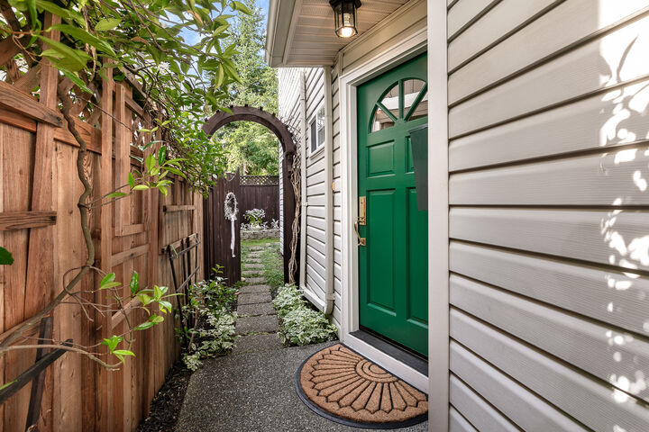 Property Photo: 8347 9th Avenue NW WA 98117
