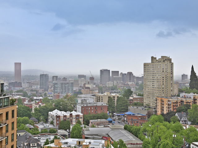 Property Photo: 222 NW Uptown Ter 3A OR 97210