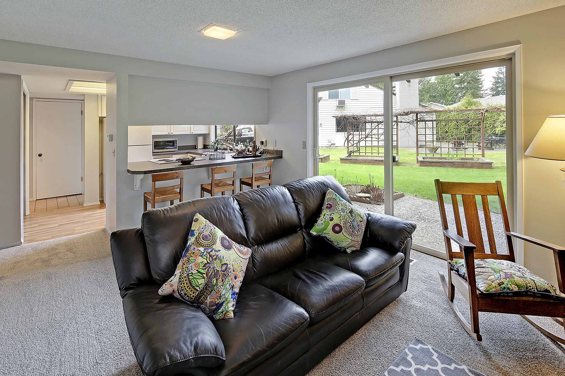 Property Photo: Kitchen/family room 8540 SE 72 St  WA 98040 