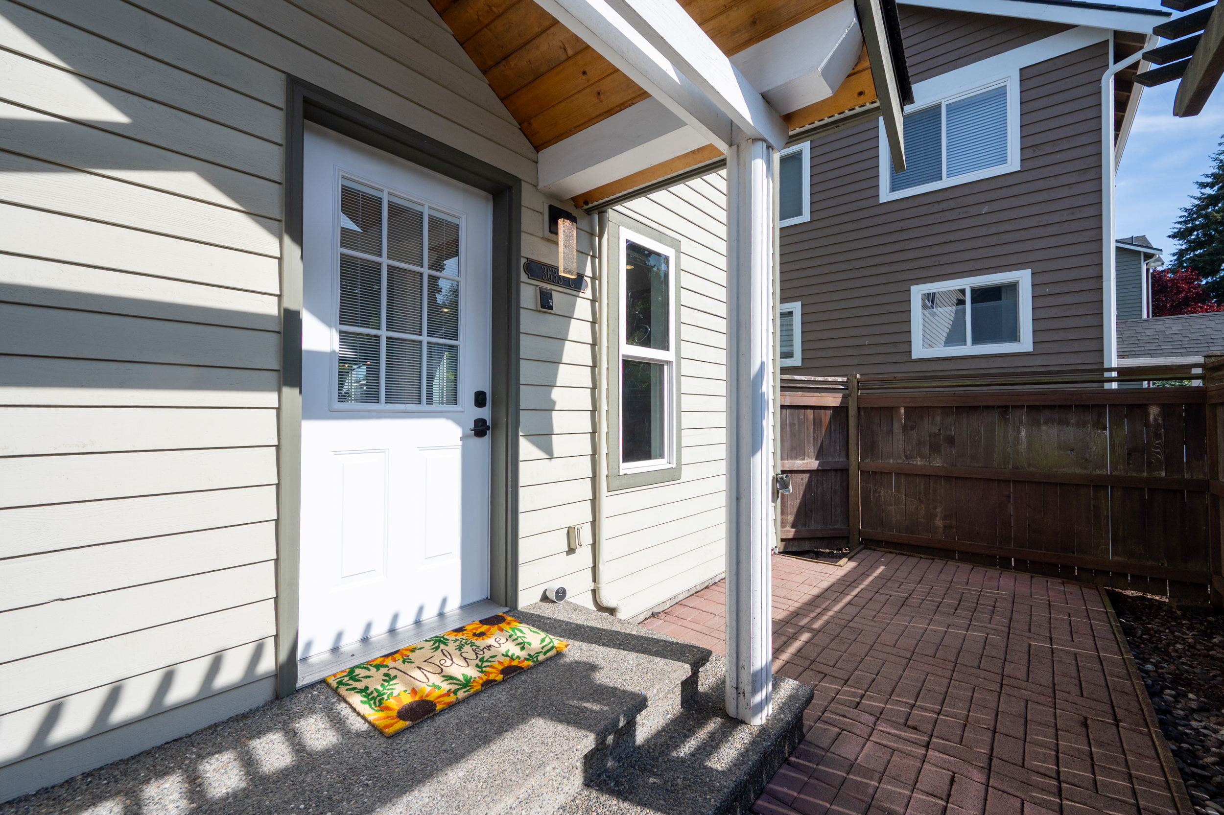 Property Photo: Entry 3633 22nd Avenue W C WA 98199