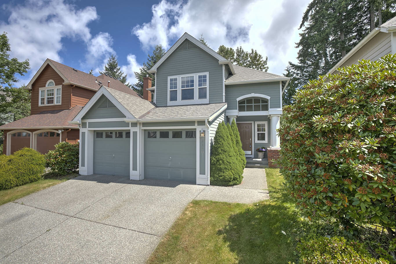 Property Photo: 4140 252nd Ave SE WA 98029