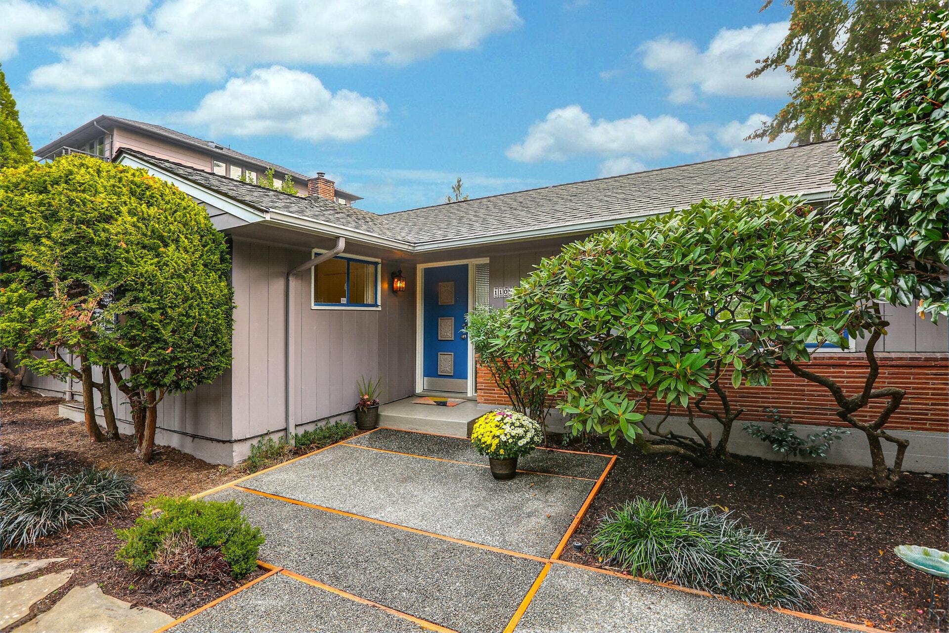 Property Photo: 1102 36th Avenue WA 98122