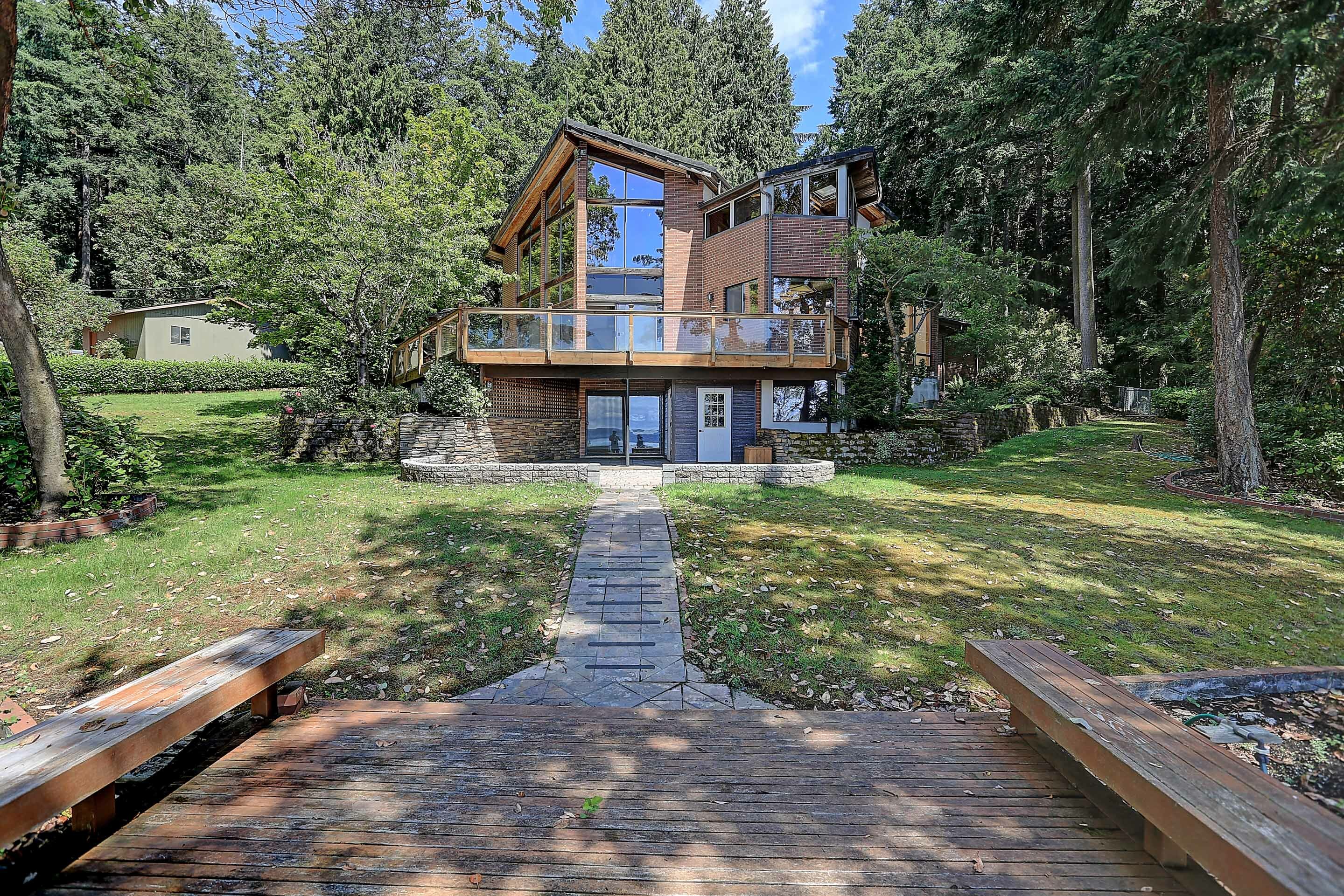 Property Photo:  510 Panoramic Dr  WA 98282 