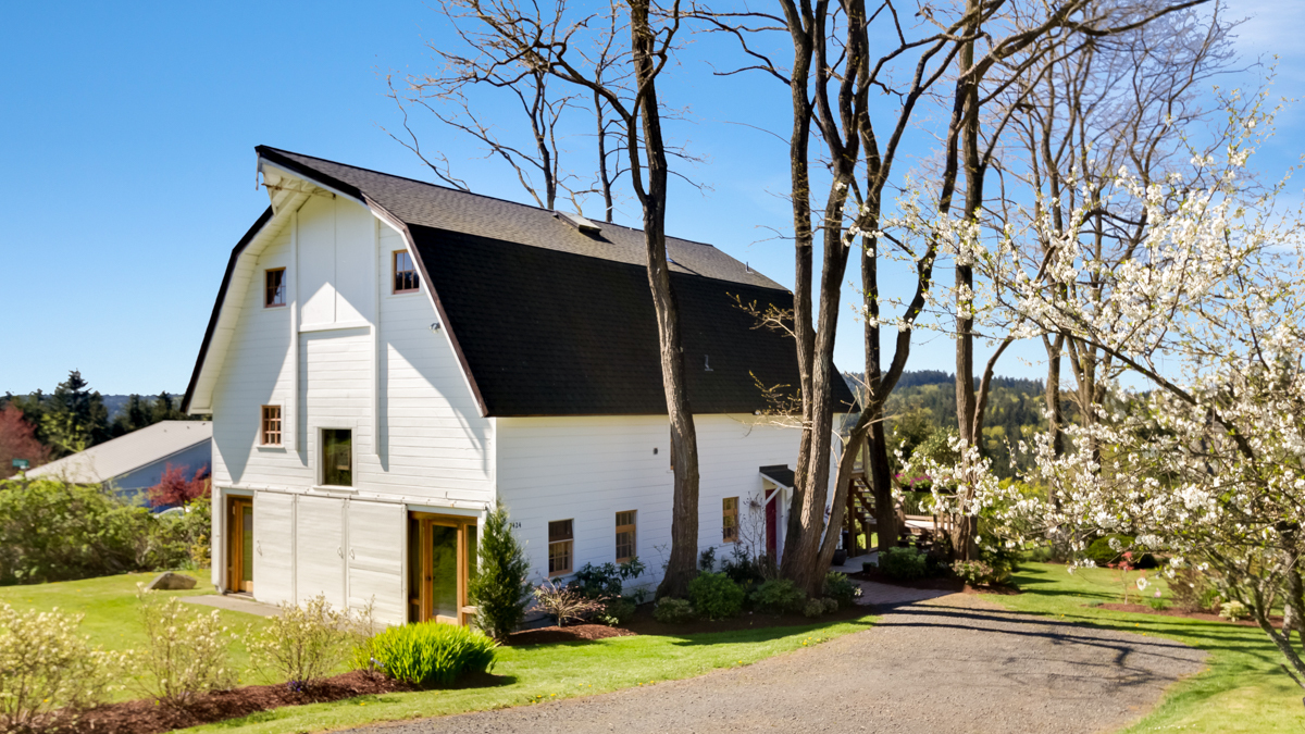 Property Photo: 9424 Windsong Lp NE WA 98110