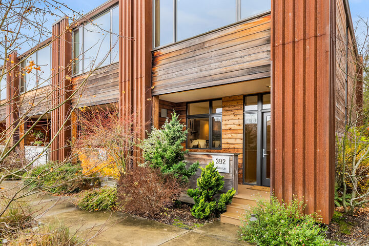 Property Photo:  392  Wills Lane NW  WA 98110 