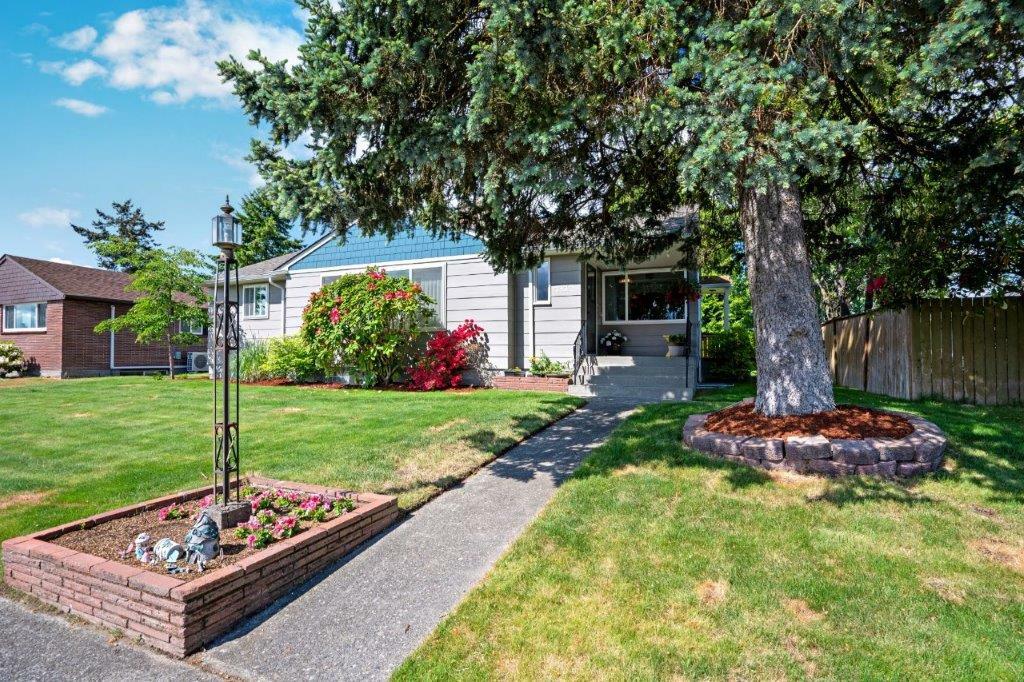 Property Photo:  2132 N Shirley St  WA 98406 