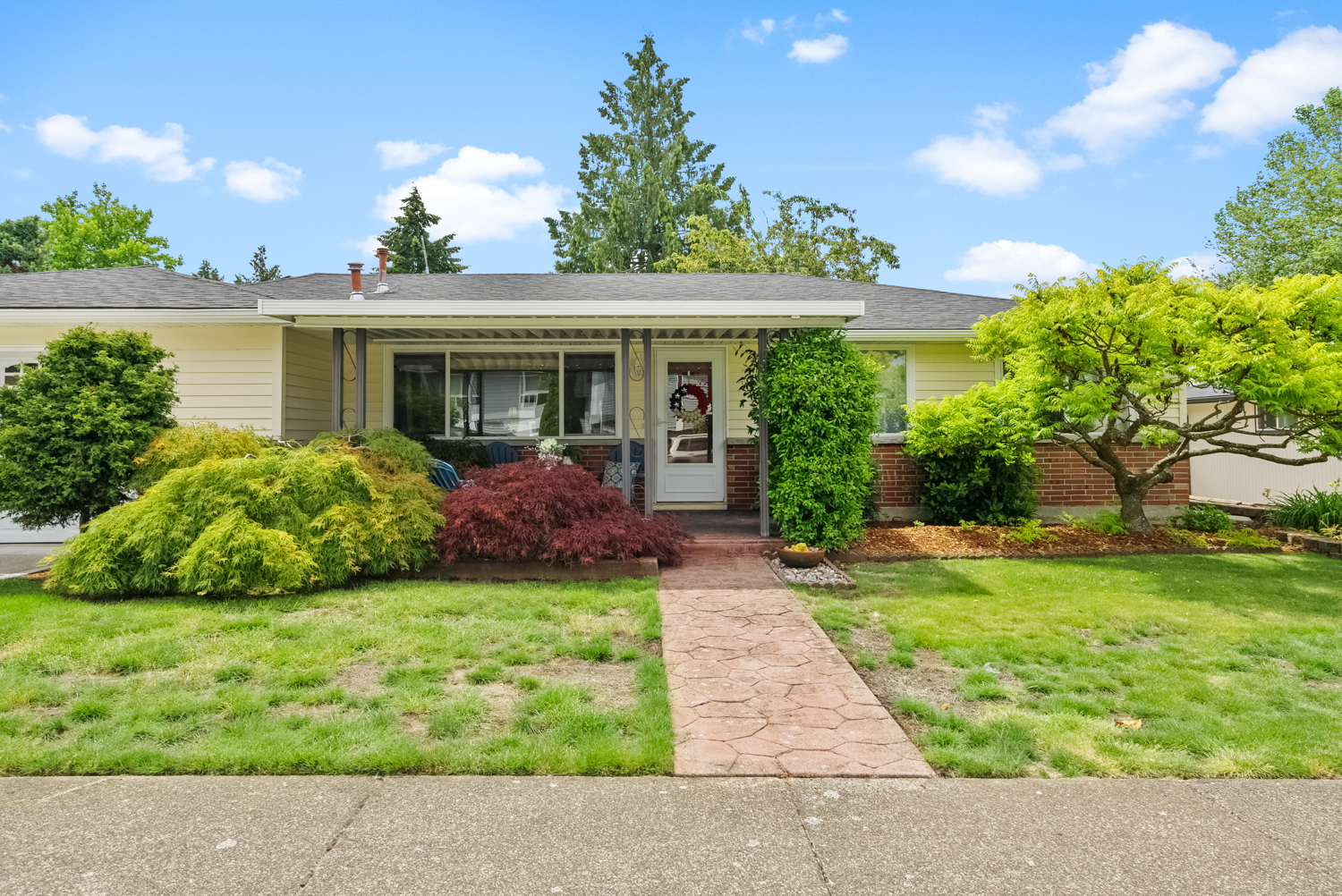 Property Photo: 10621 SE 236th Place WA 98031