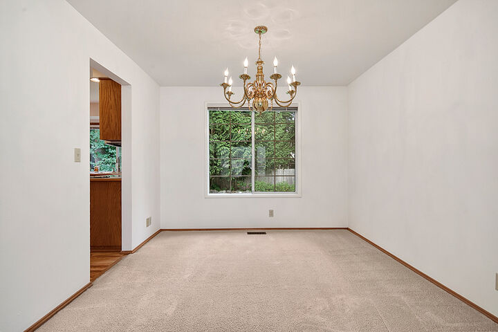Property Photo: Dining room 2521 238th Ct NE WA 98074