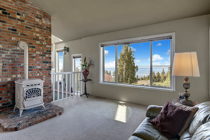 Property Photo: 8710 Olympic View Dr WA 98026