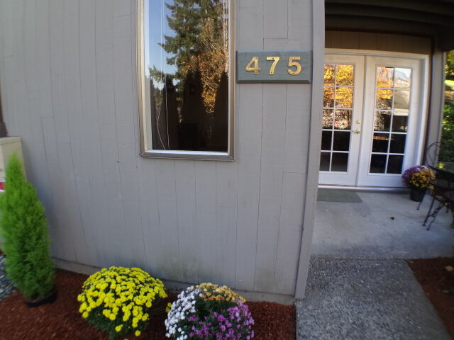 Property Photo:  6448 138th Avenue NE 475  WA 98052 