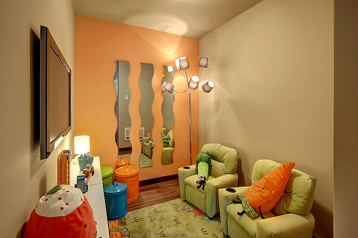 Property Photo: 17813 19th Ave W 35 WA 98037