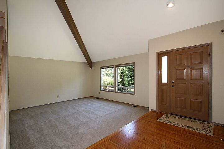 Property Photo: Living room 1410 229th Ave NE WA 98074