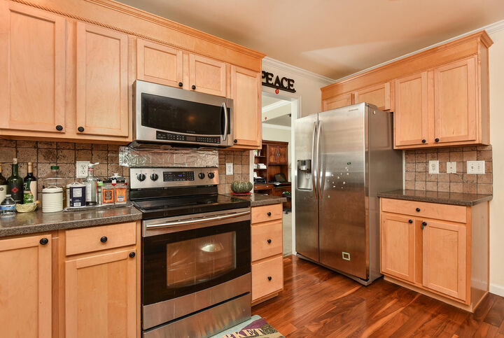 Property Photo: Kitchen 624 148th St SW WA 98087