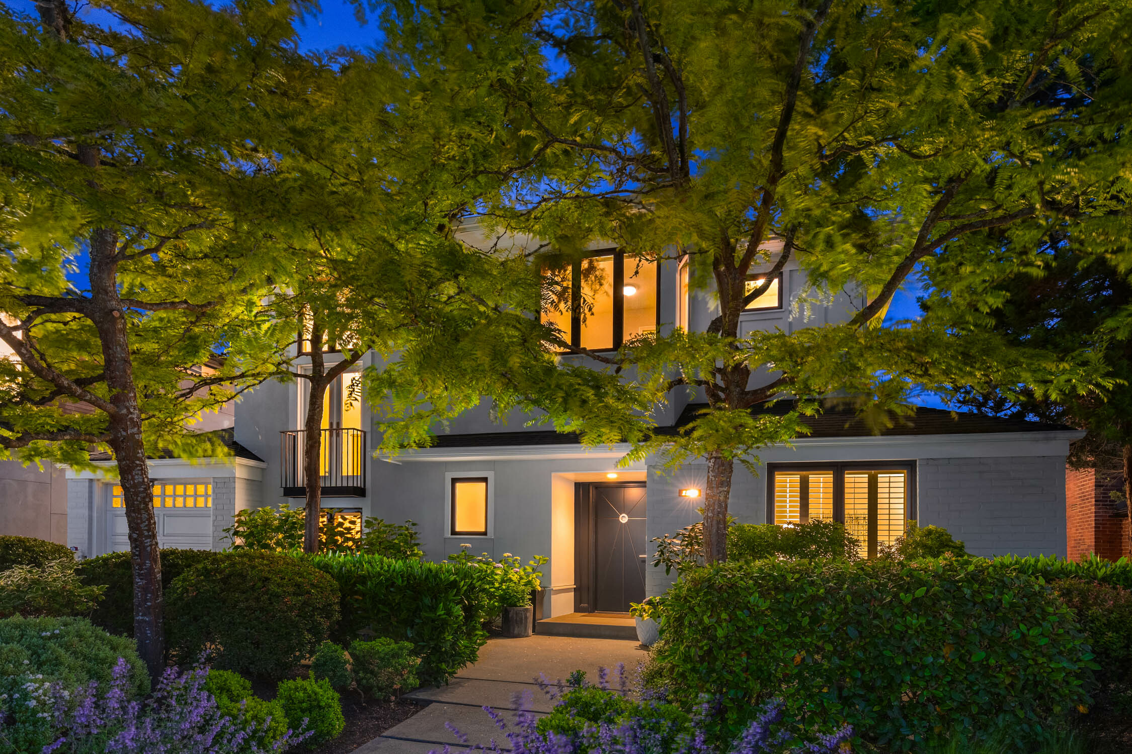 Property Photo: 1112 Bigelow Avenue N WA 98109