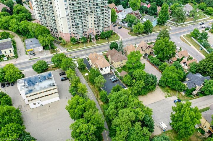 Property Photo:  561 Queen St S  ON N2G 1W9 