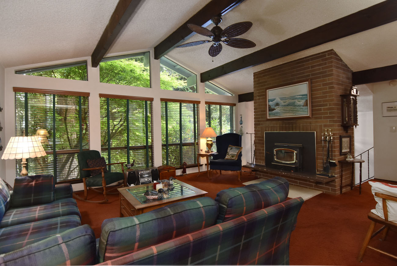 Property Photo: Living room 35711 3rd Ave SW  WA 98023 