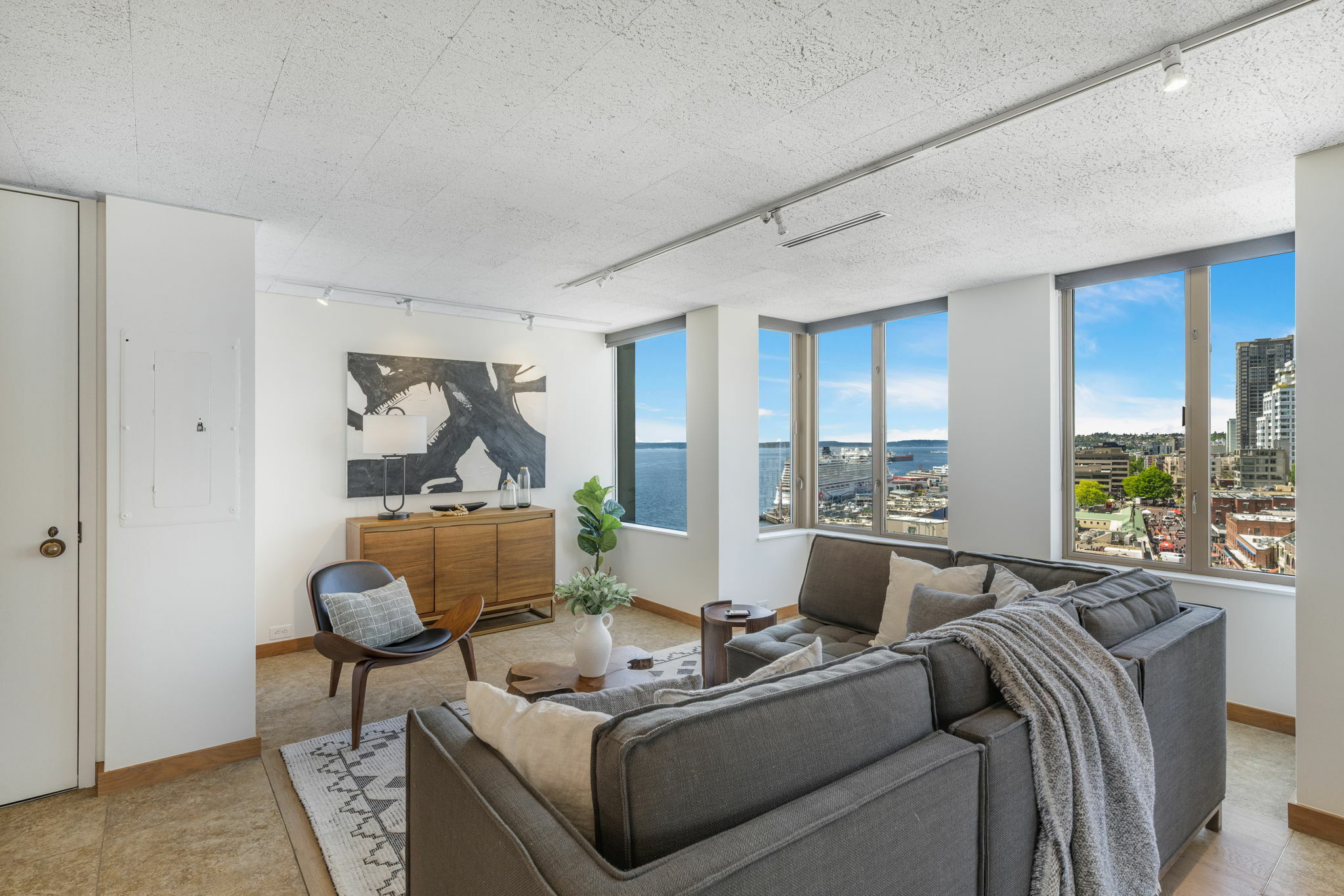 Property Photo: 98 Union Street 1210 WA 98101