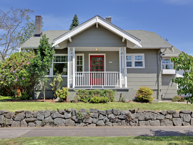 Property Photo:  3425 NE Stanton St  OR 97212 