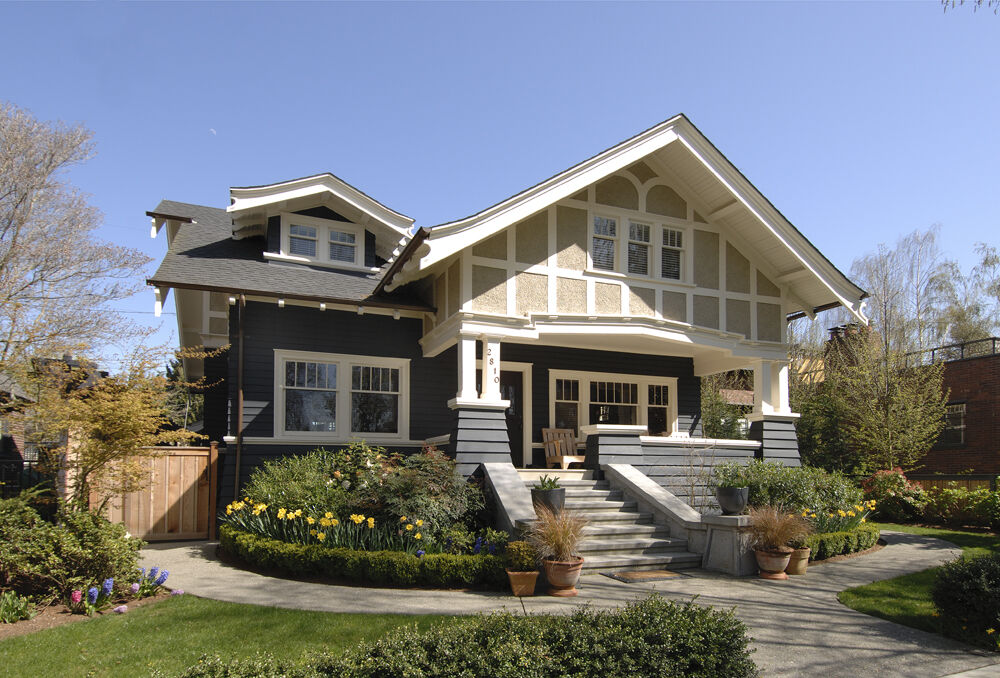 Property Photo:  2810 W Park Dr E  WA 98112 