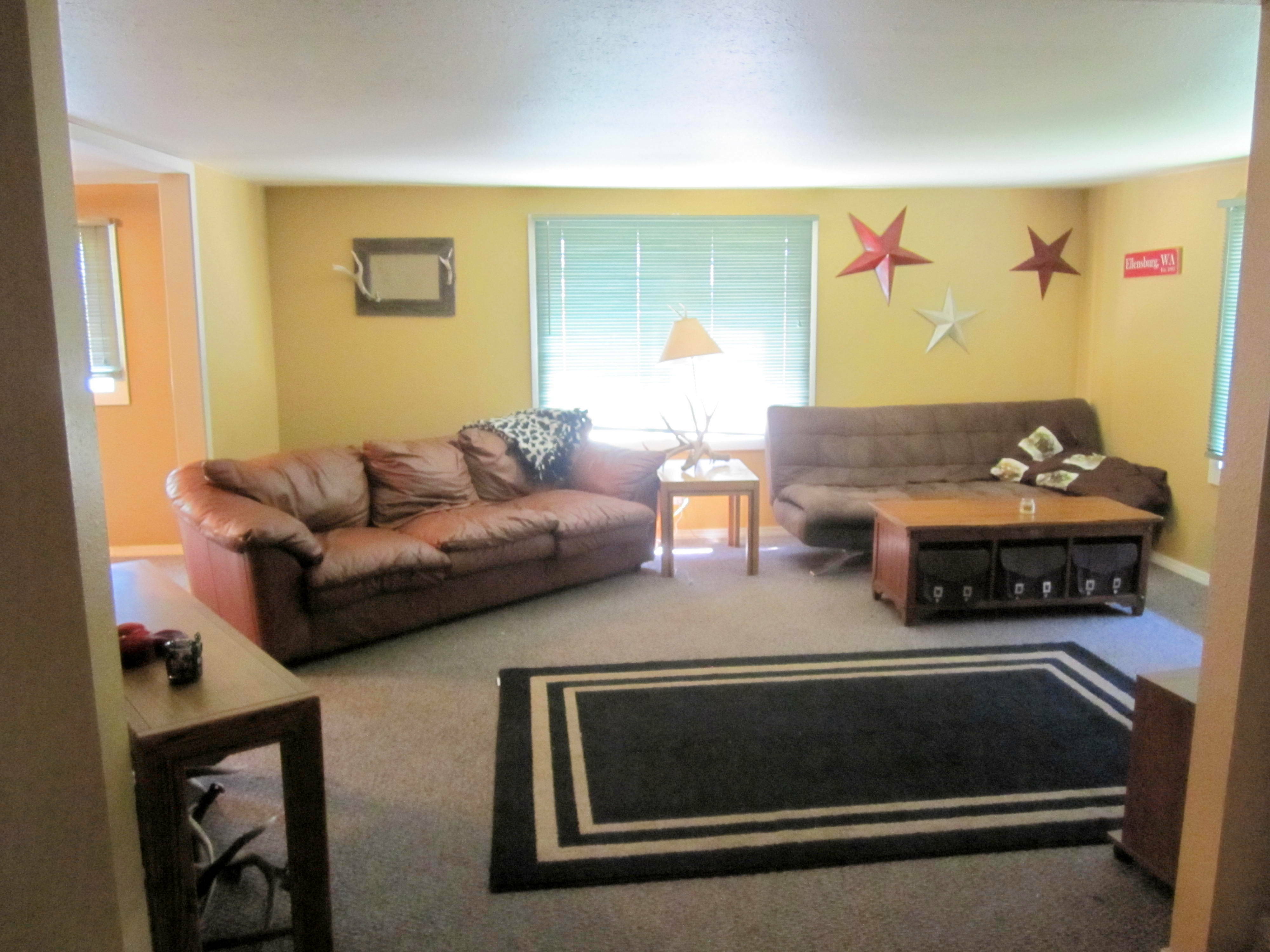 Property Photo: Living room 4101 Hungry Junction Rd  WA 98926 