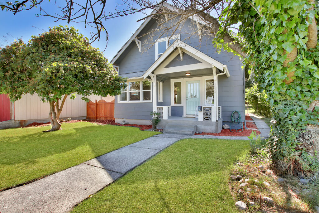 Property Photo:  4534 E C St  WA 98404 