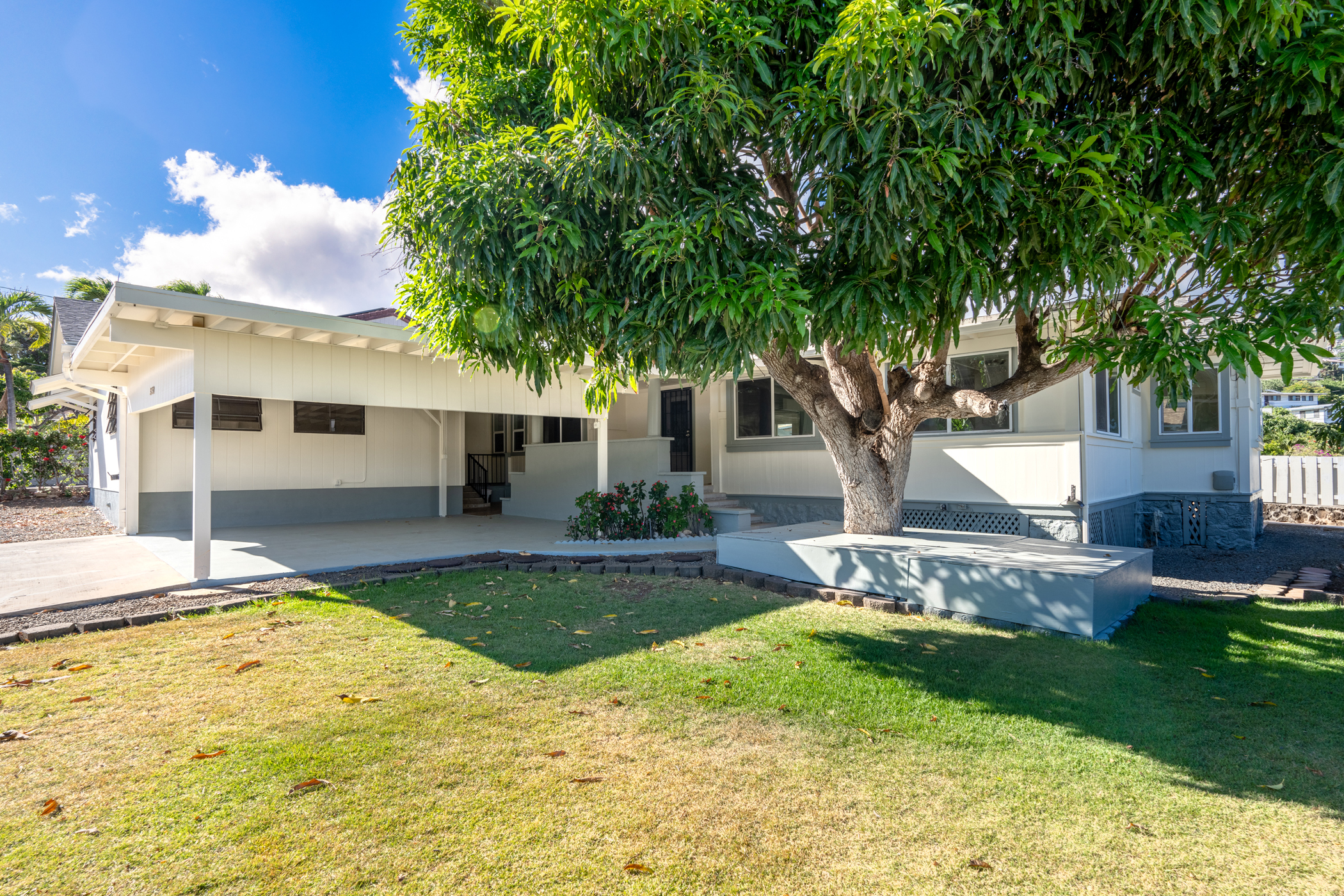 Property Photo:  3730 Keanu Street  HI 96816 