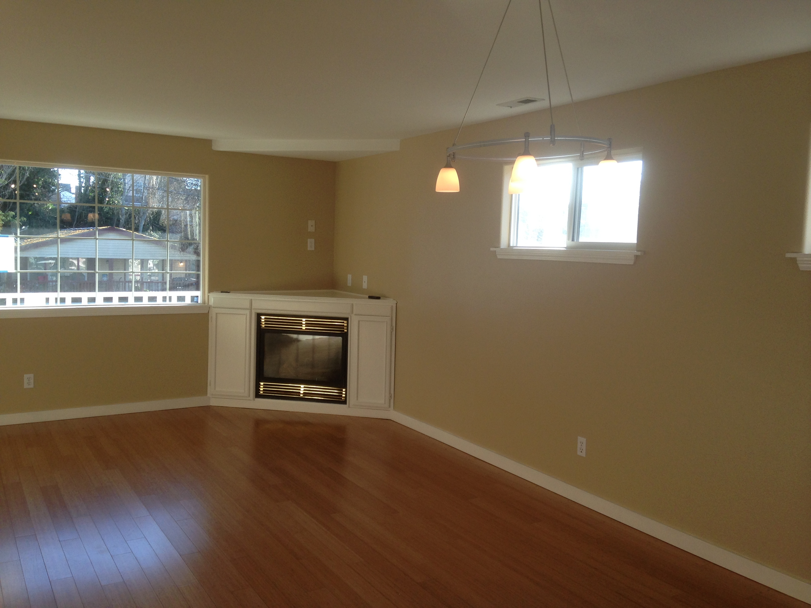 Property Photo: Living room 1011 Pennsylvania Ave  WA 98337 