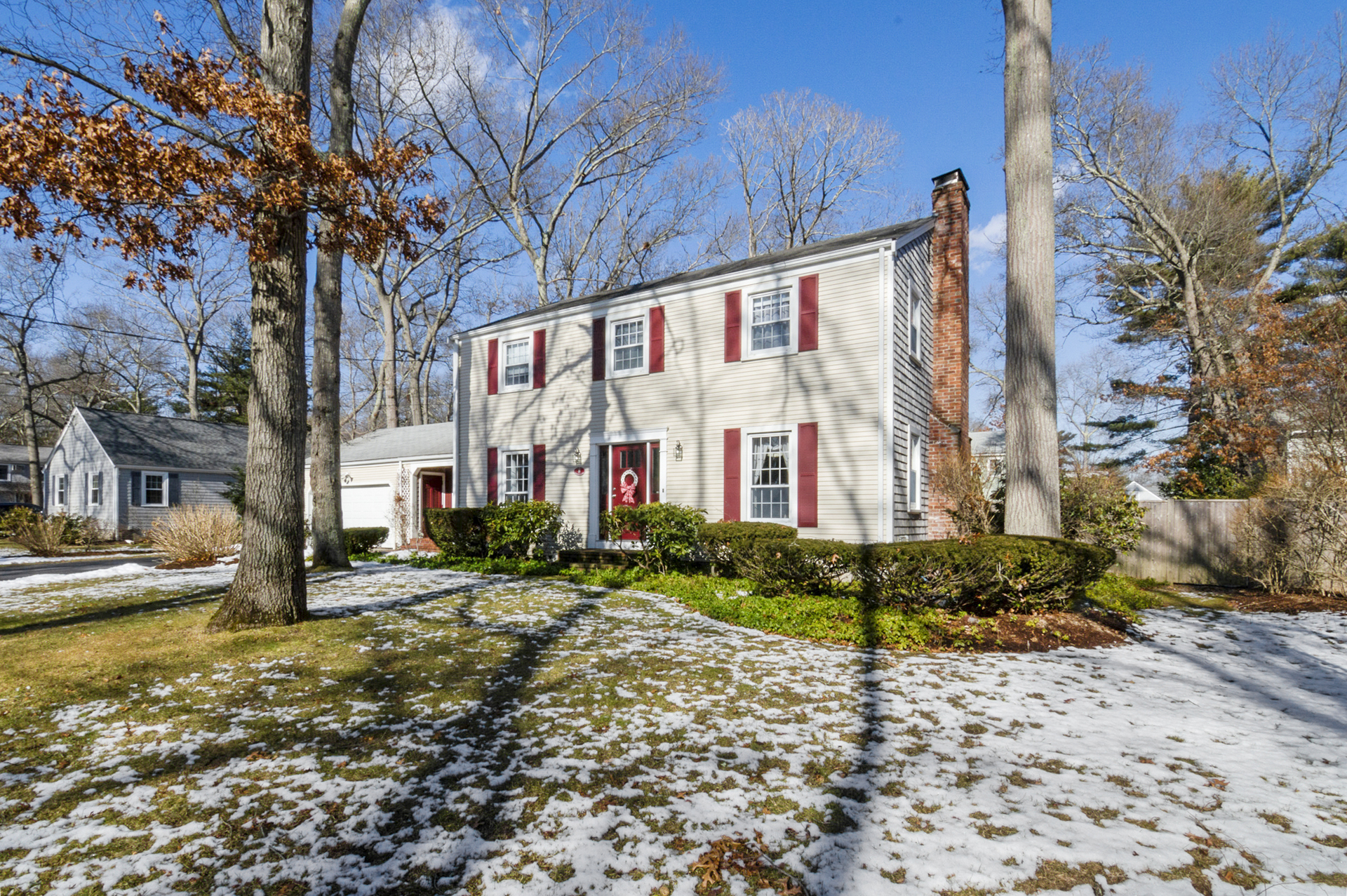 Property Photo:  8 Copper Kettle Lane  RI 02806 