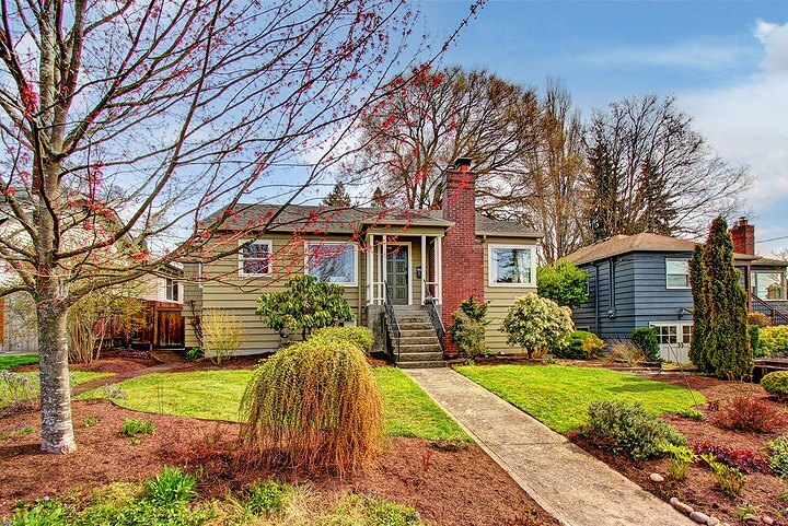 Property Photo: 12036 Dayton Ave N WA 98133