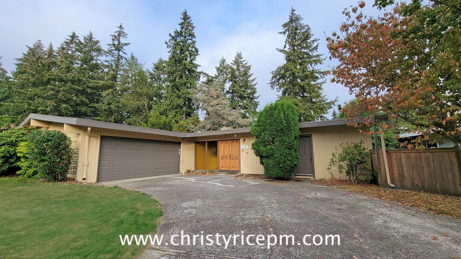 Property Photo: 820 172nd Avenue NE WA 98008