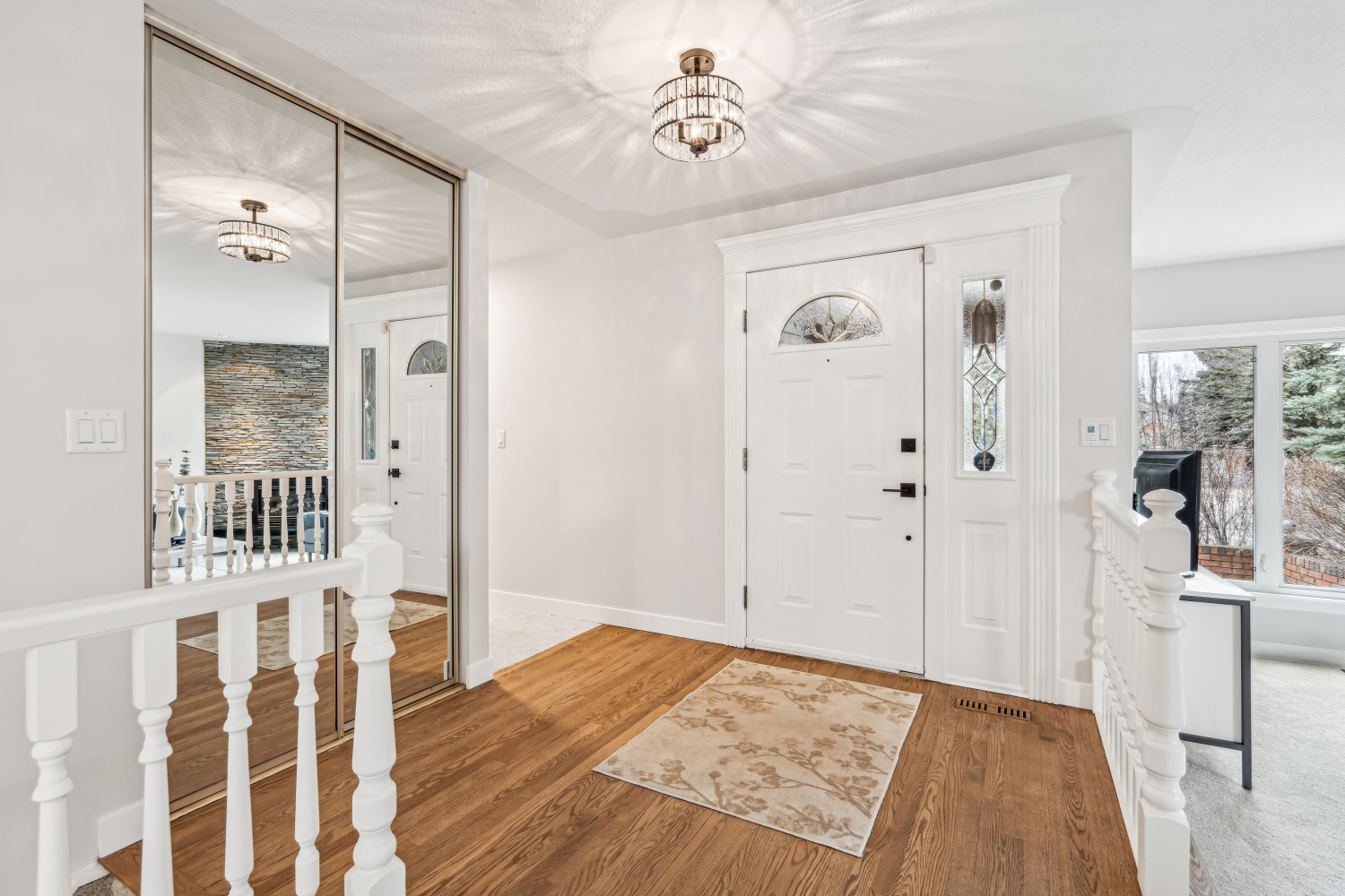 Property Photo: 9124 Oakmount Drive SW AB T2V 4X7