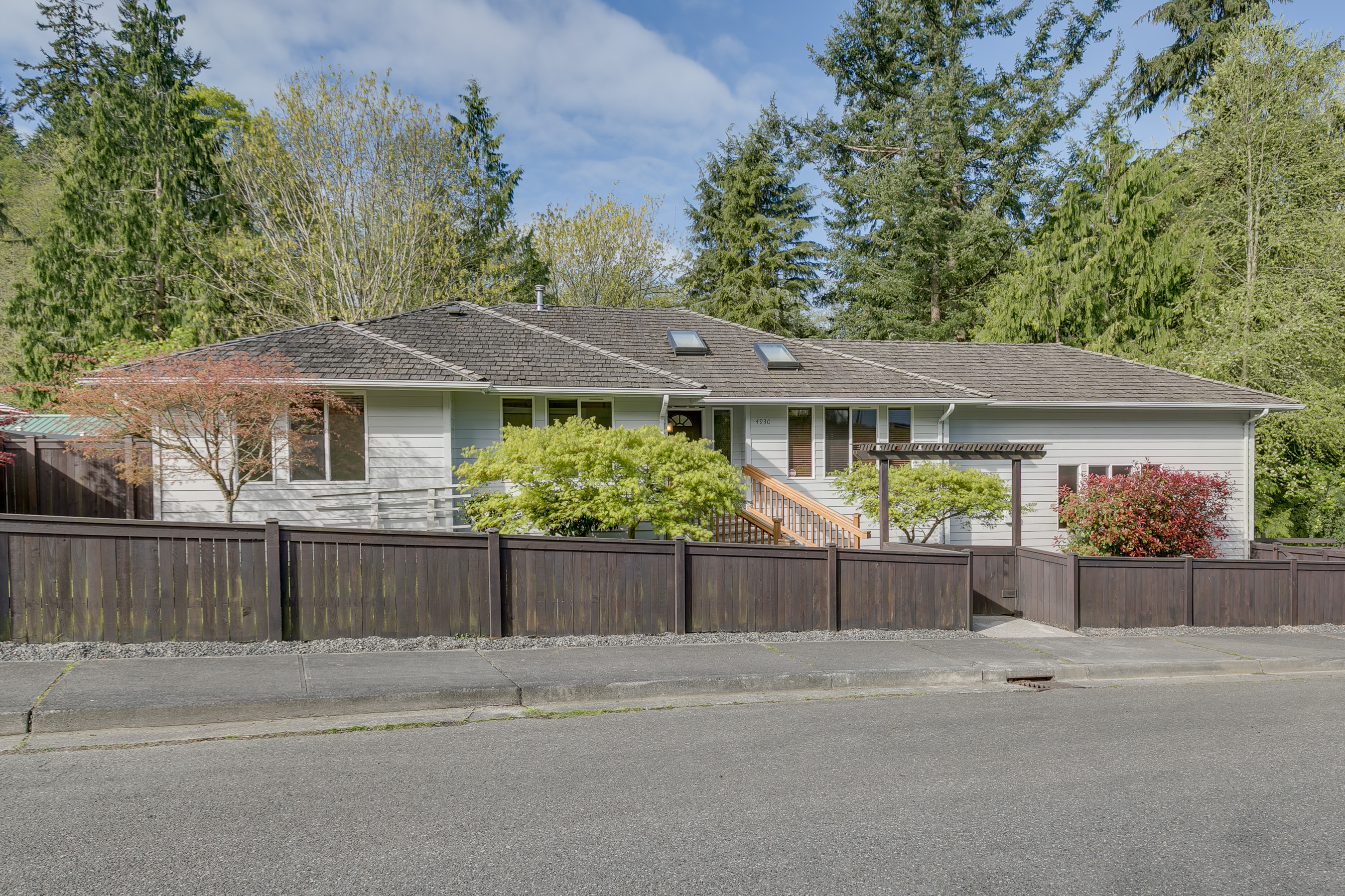 Property Photo: 4930 Narbeck Ave WA 98203