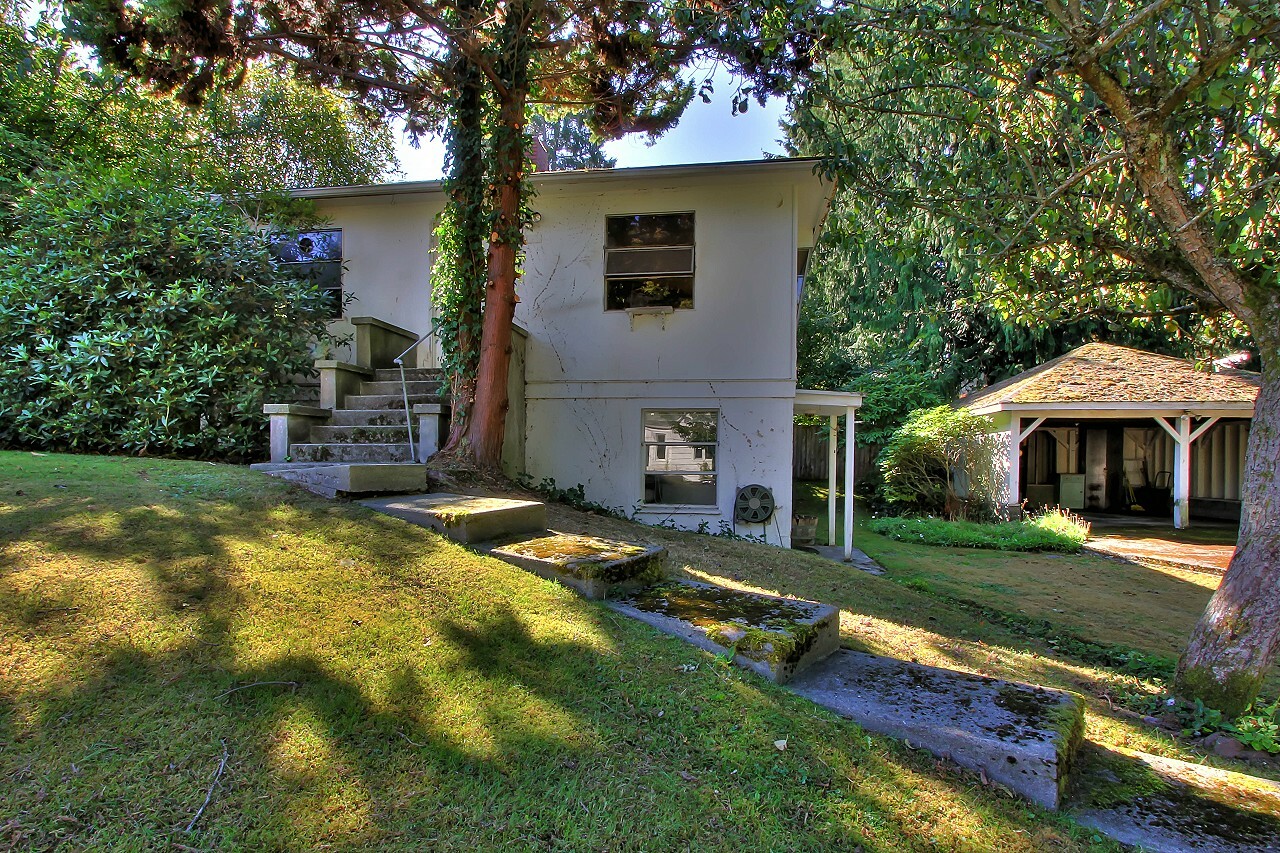 Property Photo:  3121 NW 87th St  WA 98117 