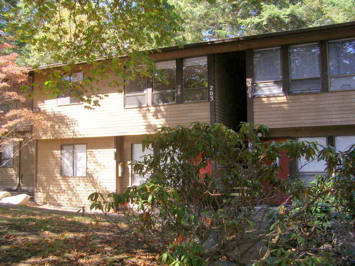 1101 SW Harrier Circle 203  Oak Harbor WA 98277 photo