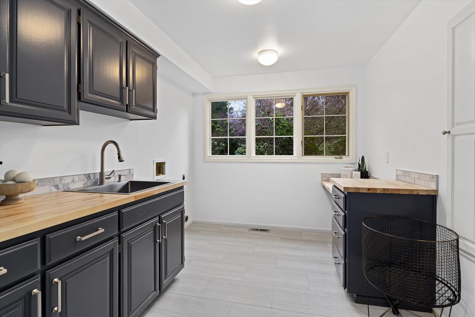 Property Photo:  13543  160th Avenue NE  WA 98052 