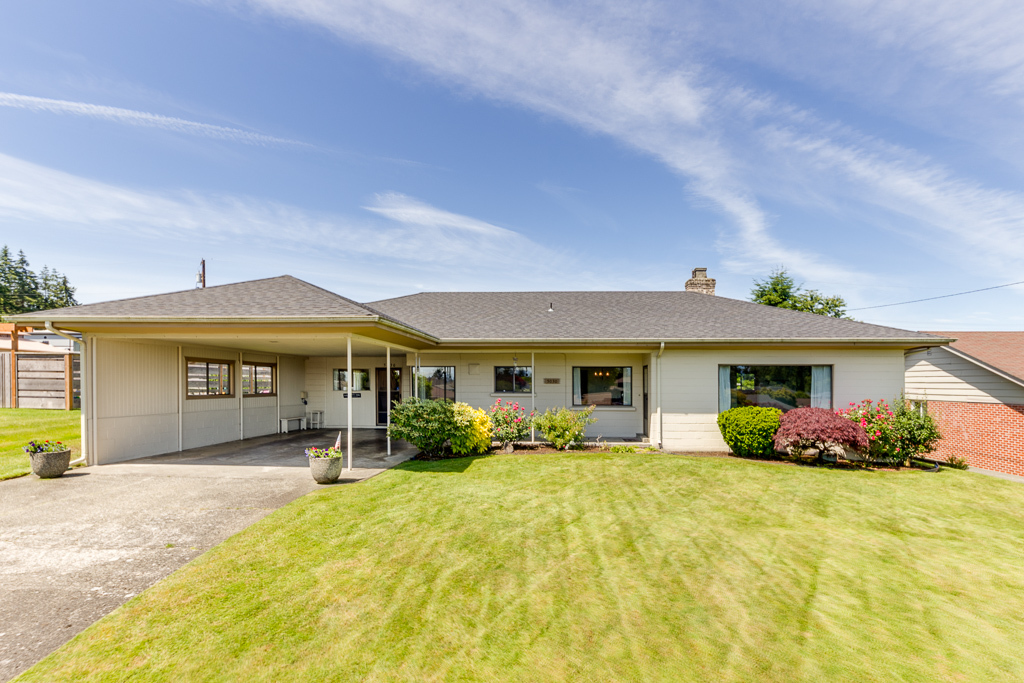 Property Photo: 5030 Delaware Ave WA 98203