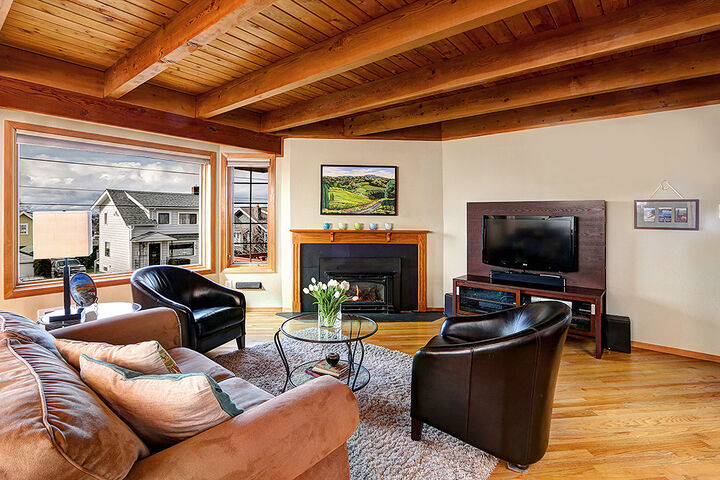 Property Photo: 6206 1st Ave NW 6206 1st Avenue NW  WA 98107 