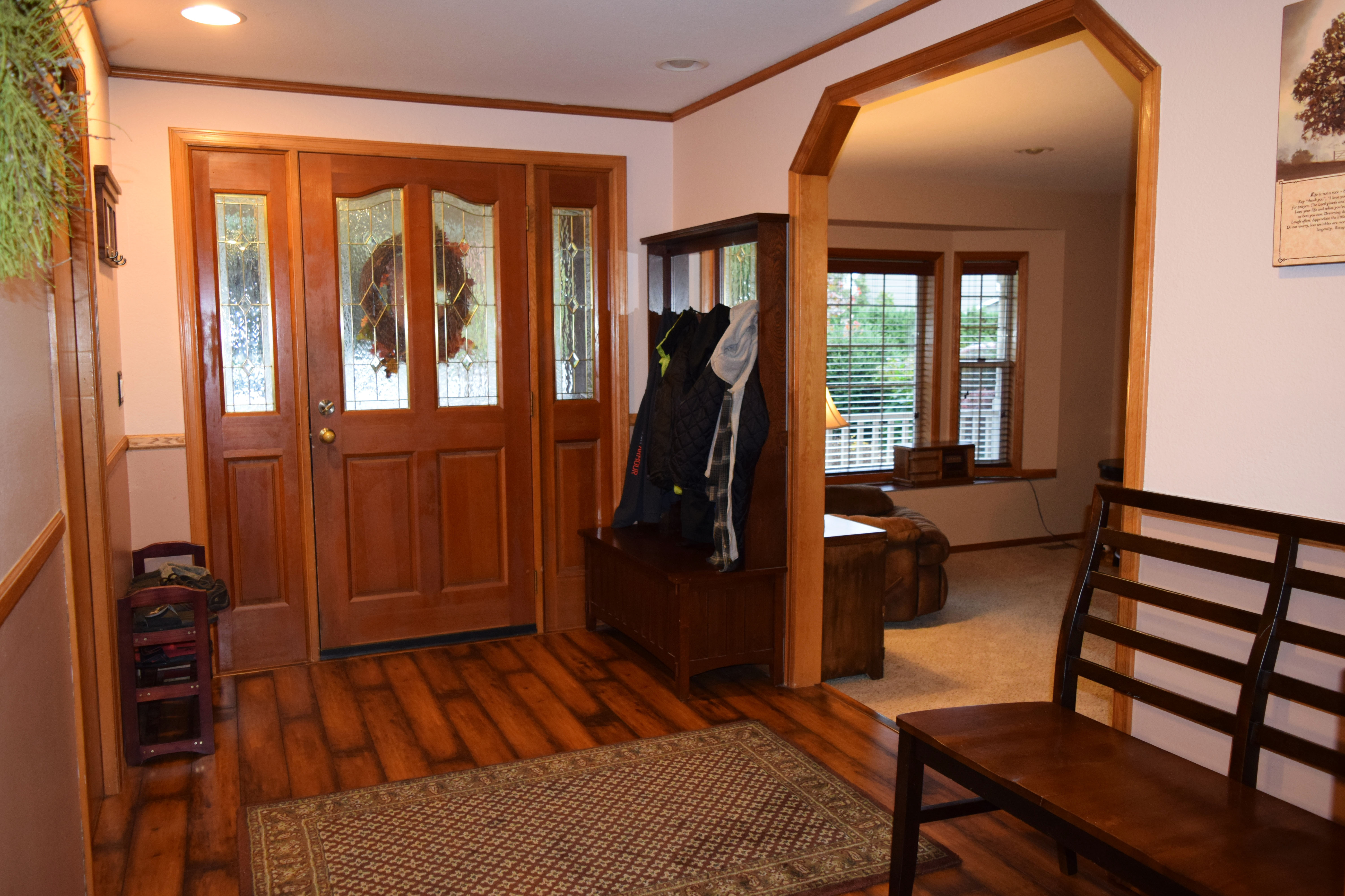 Property Photo: Foyer 605 Brook Ct WA 98264