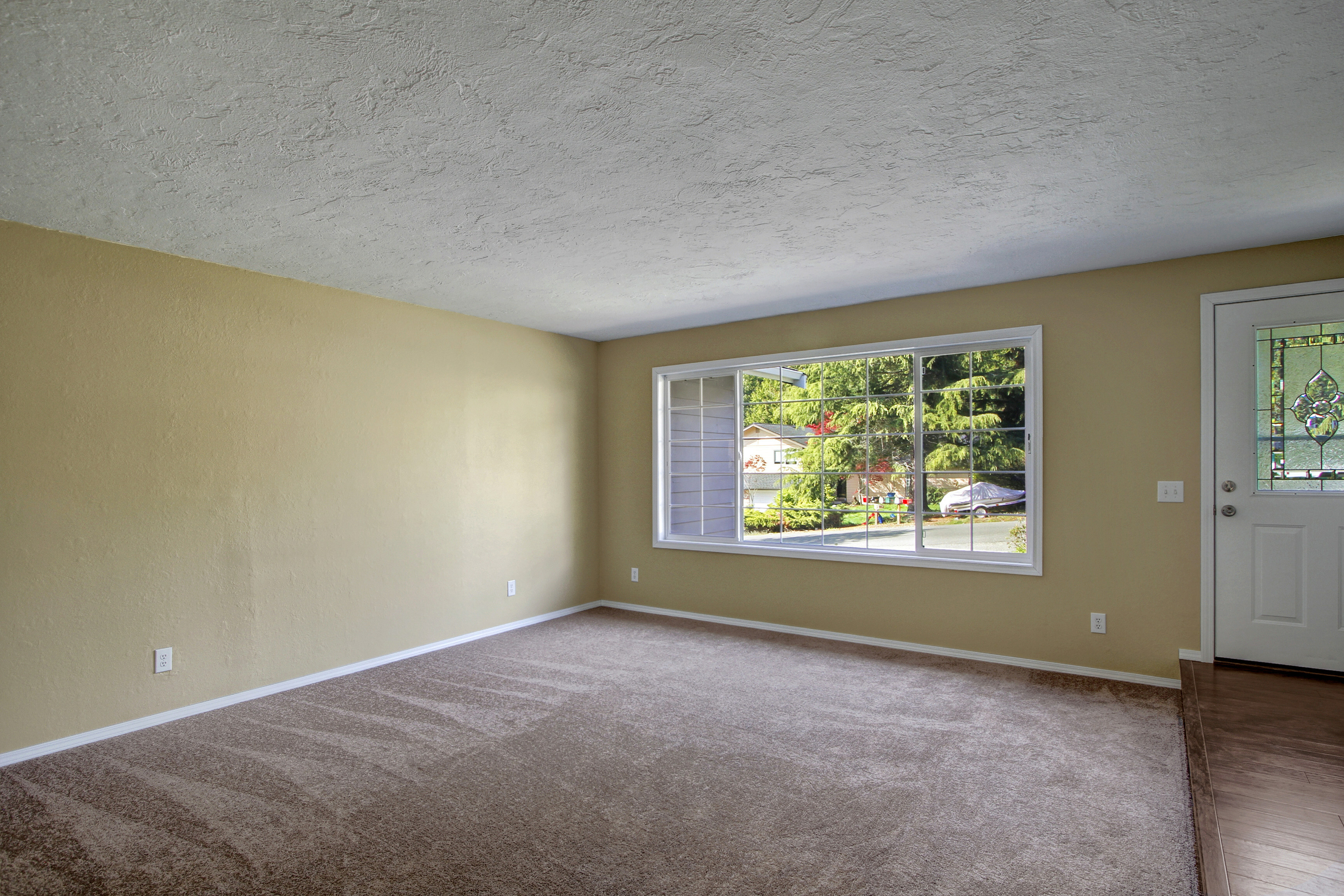 Property Photo: Foyer/living room 3820 167th St NW  WA 98292 