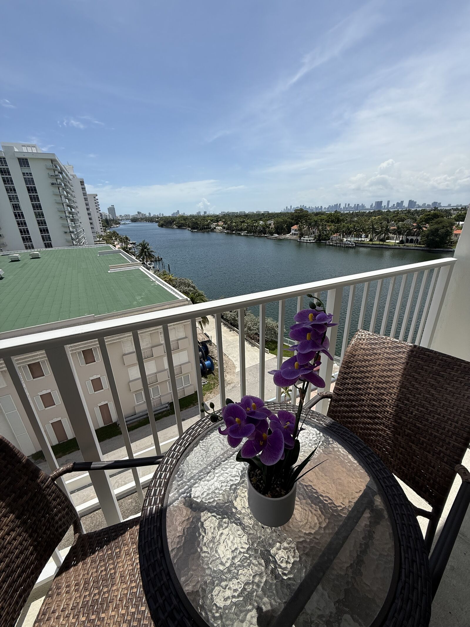 Property Photo: 5838 Collins Ave 7G FL 33140