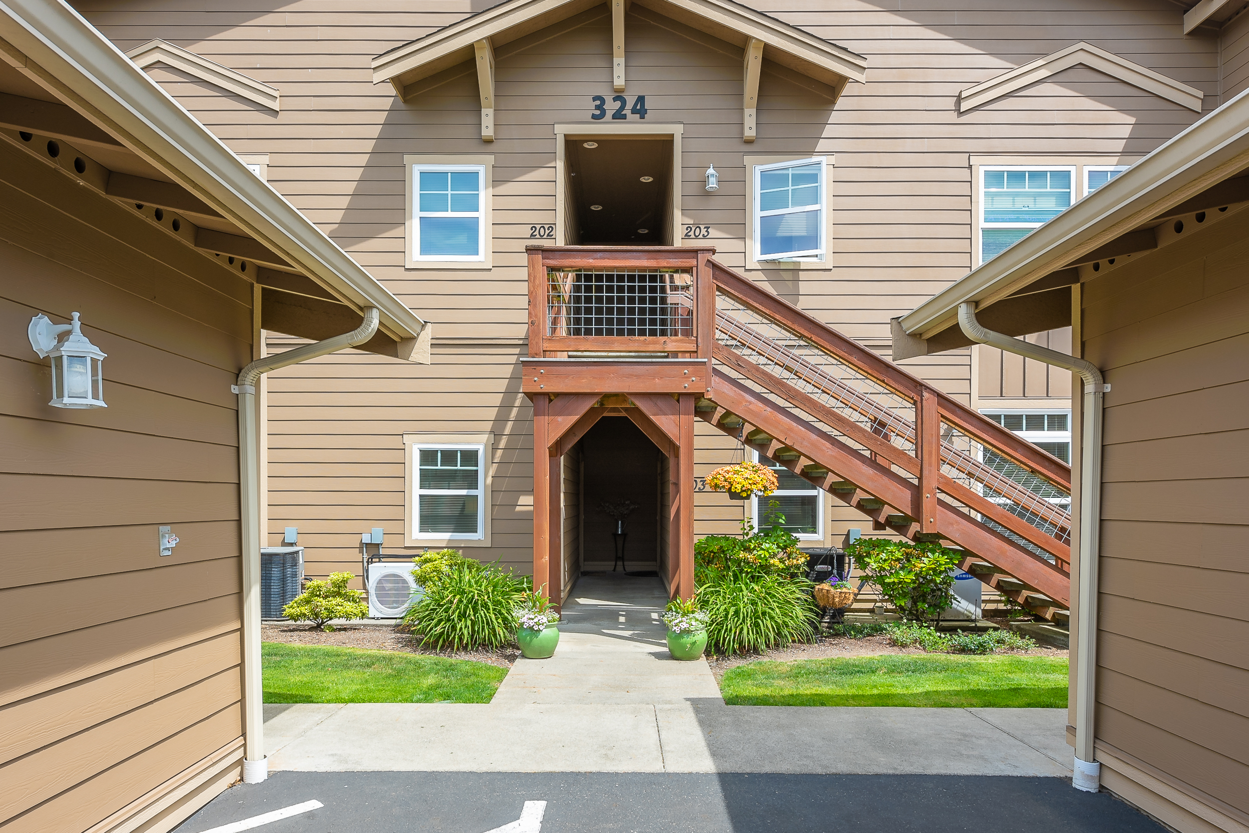 Property Photo:  324 Homestead Blvd 102  WA 98264 