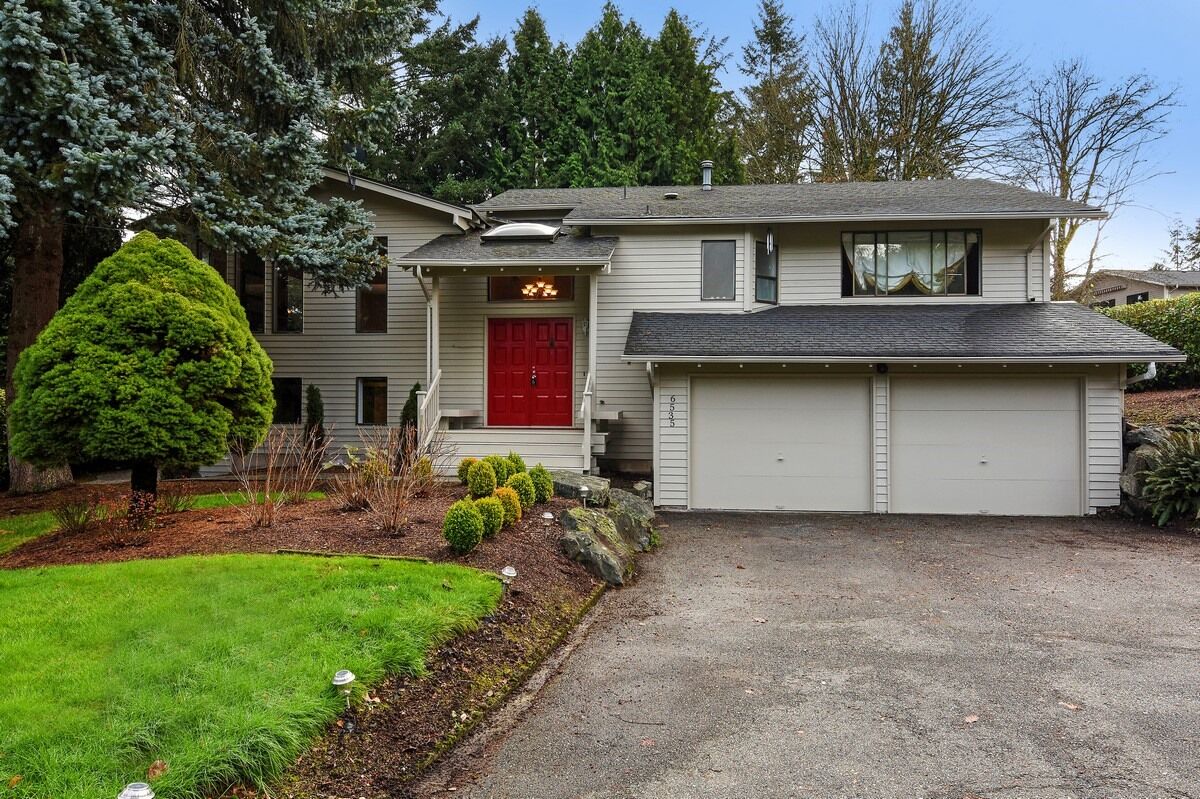 Property Photo:  6535 154th Ave NE  WA 98052 