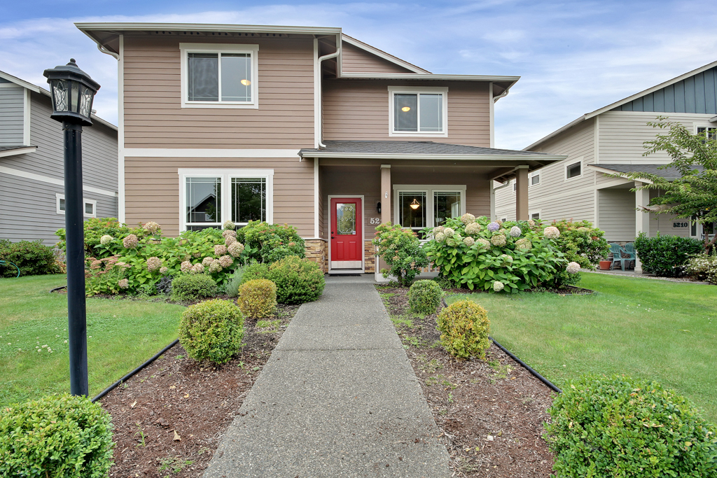 Property Photo:  5214 Graham Ave  WA 98390 