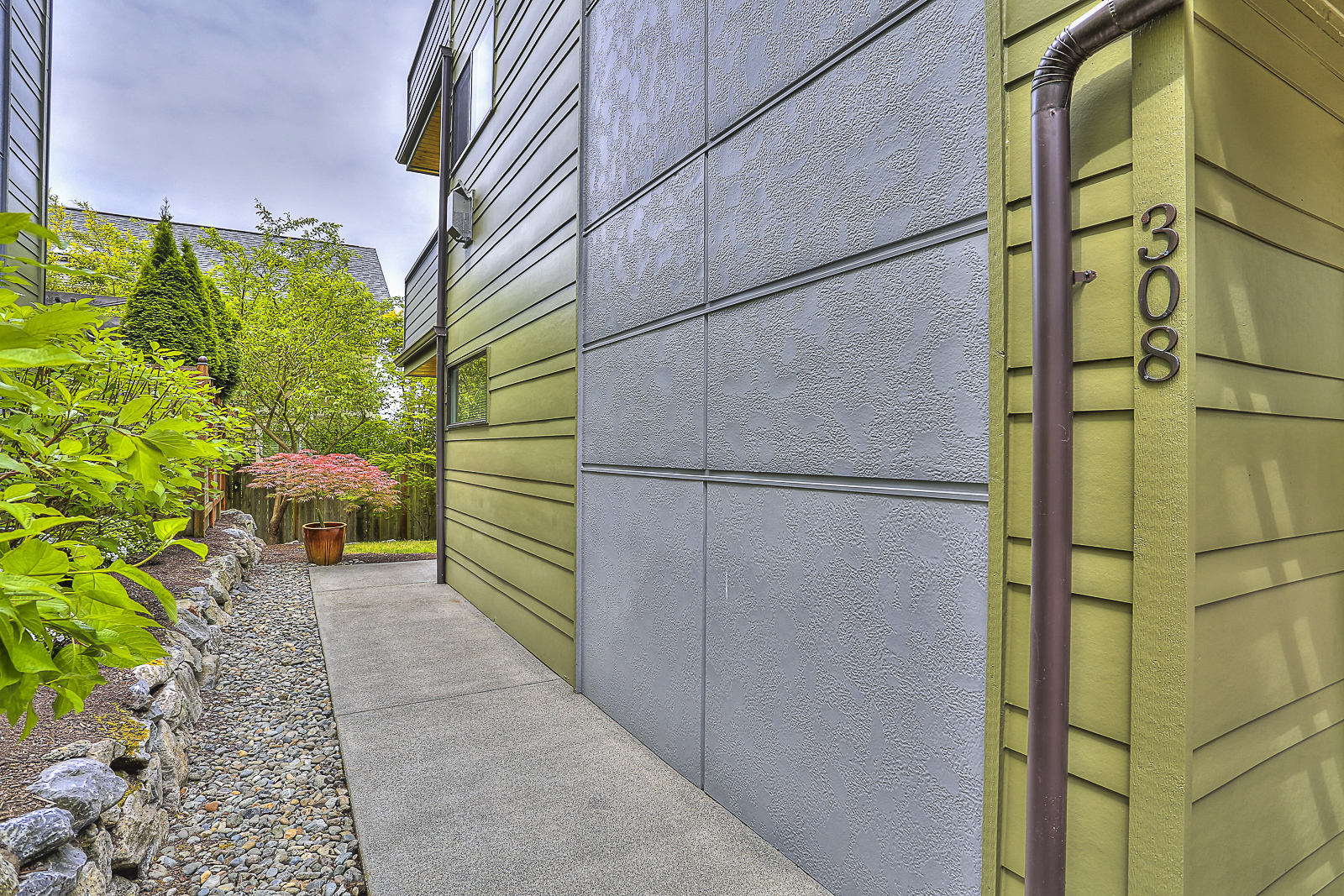 Property Photo: Fabulous Phinney Townhome 308 NW 54th St  WA 98107 