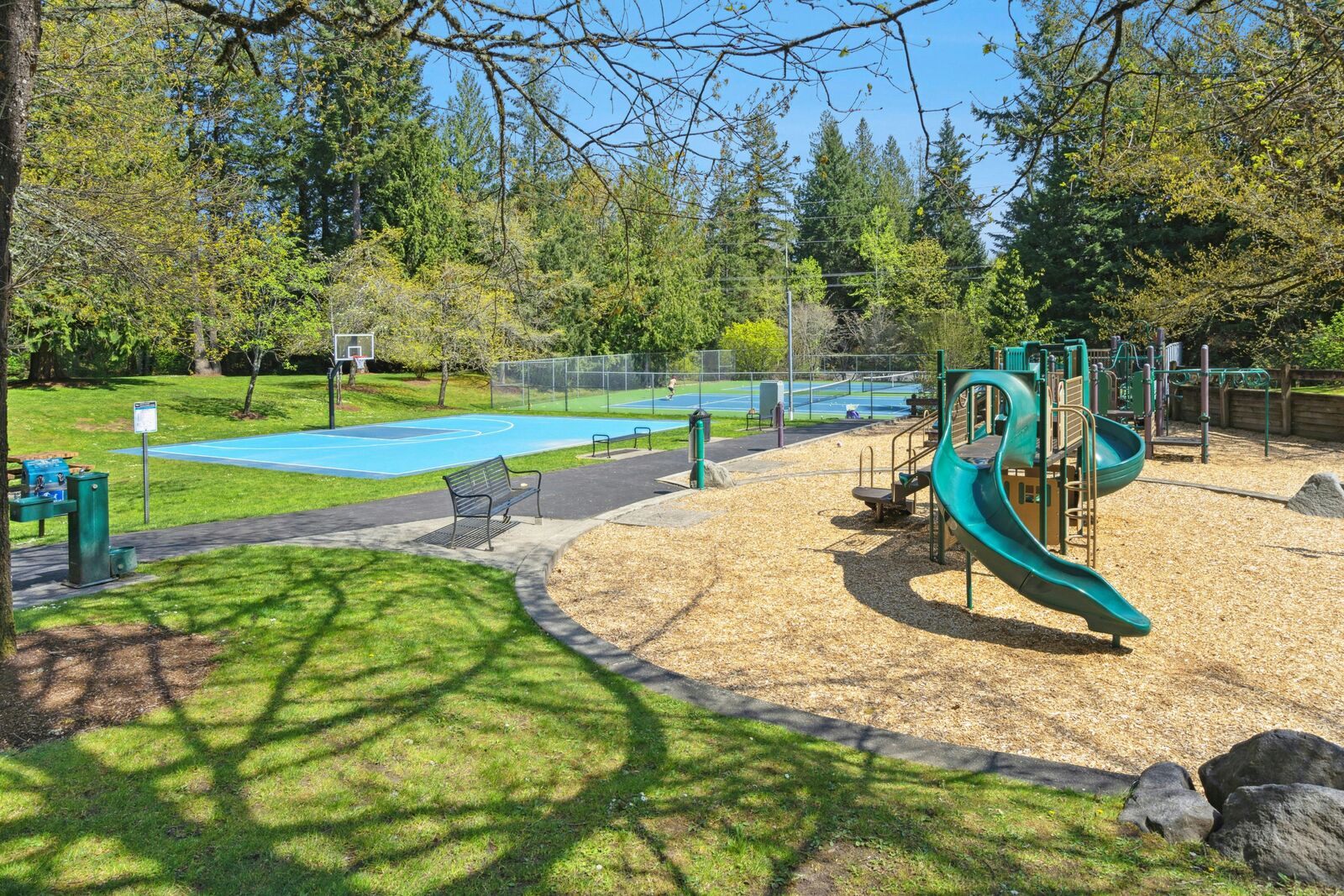 Property Photo: 21010 NE 33rd Place WA 98074