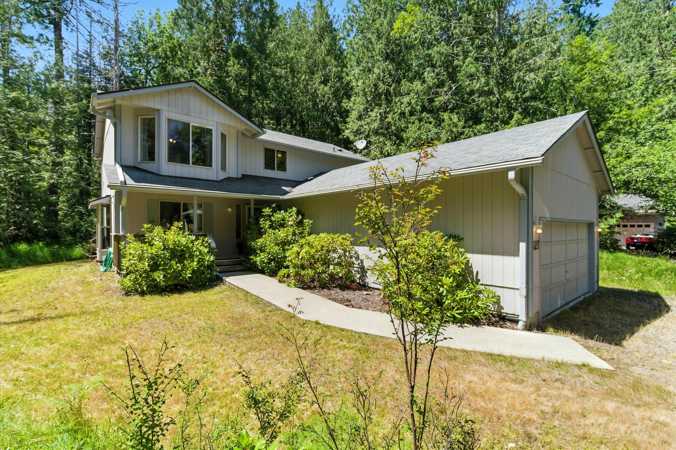 Property Photo:  127 E Barnacle Boulevard  WA 98584 