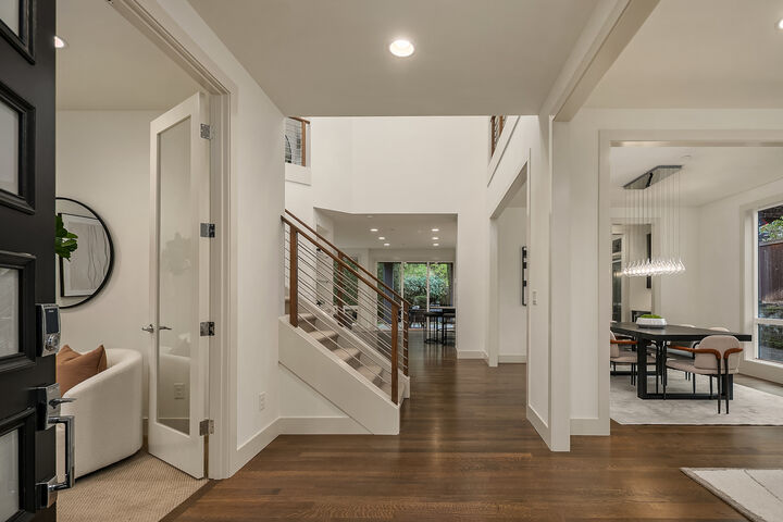 Property Photo:  1525  4th Street  WA 98033 